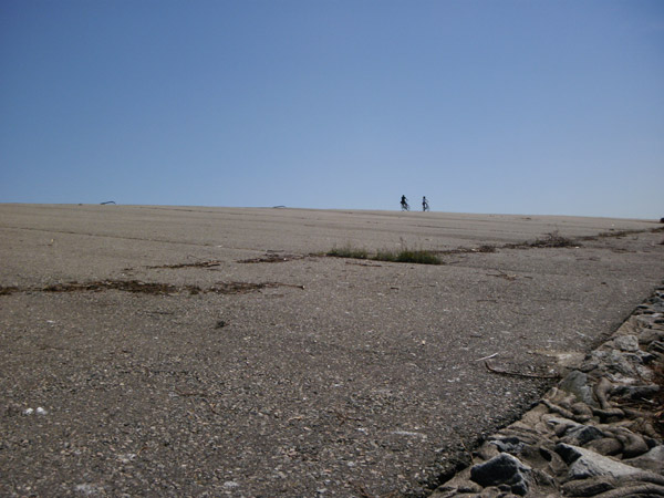 Bauschaum am Strand von St. Peter-Ording, Juli 2012