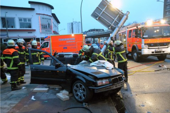 Renn-Unfall auf dem Barmbeker Markt 09.04.2012