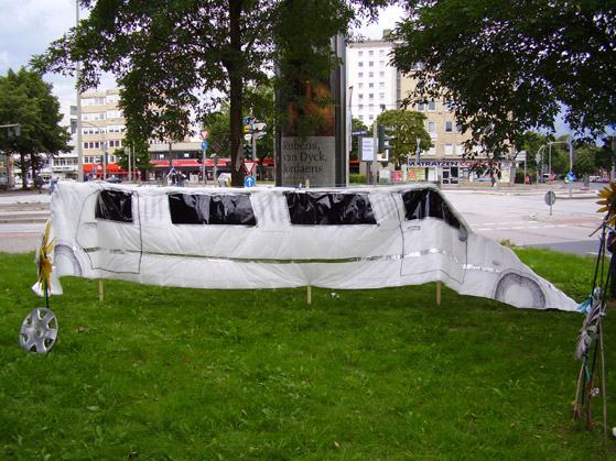 Verkehrsinsel-Picknick in Barmbek